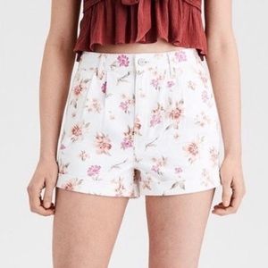 🍁American Eagle Floral Mom Short